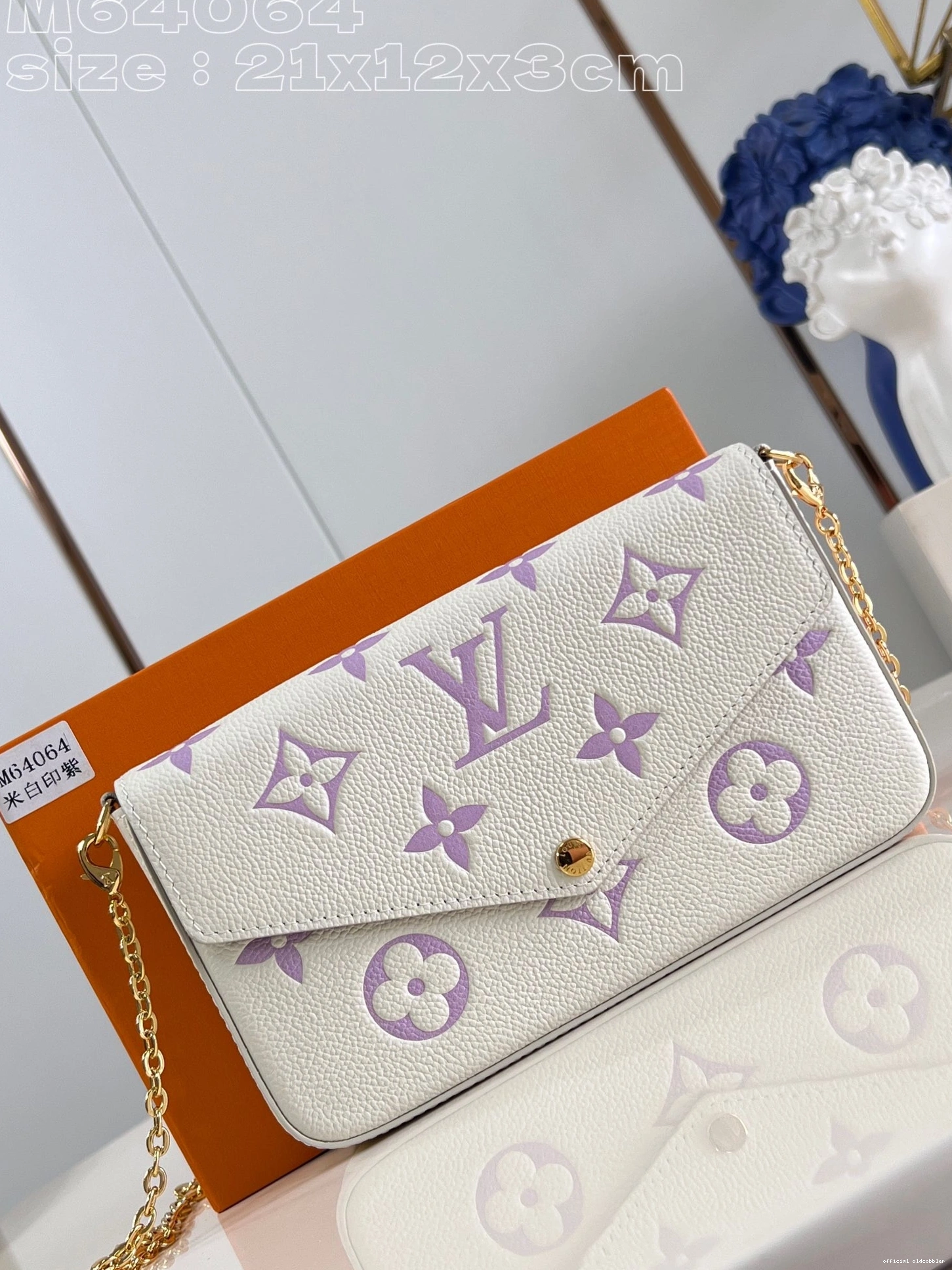 FÉLICIE VUITTON LOUIS POCHETTE 0823